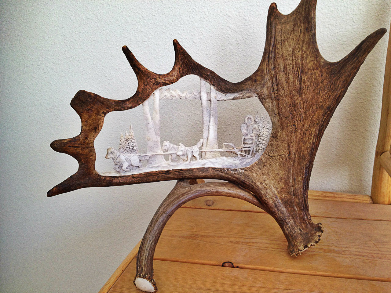 Iditarod Sled Dogs Moose Antler Carving