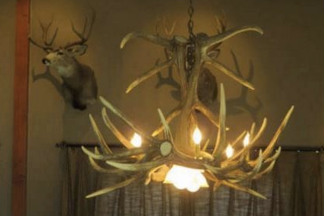 FAUX ANTLER CHANDELIER
