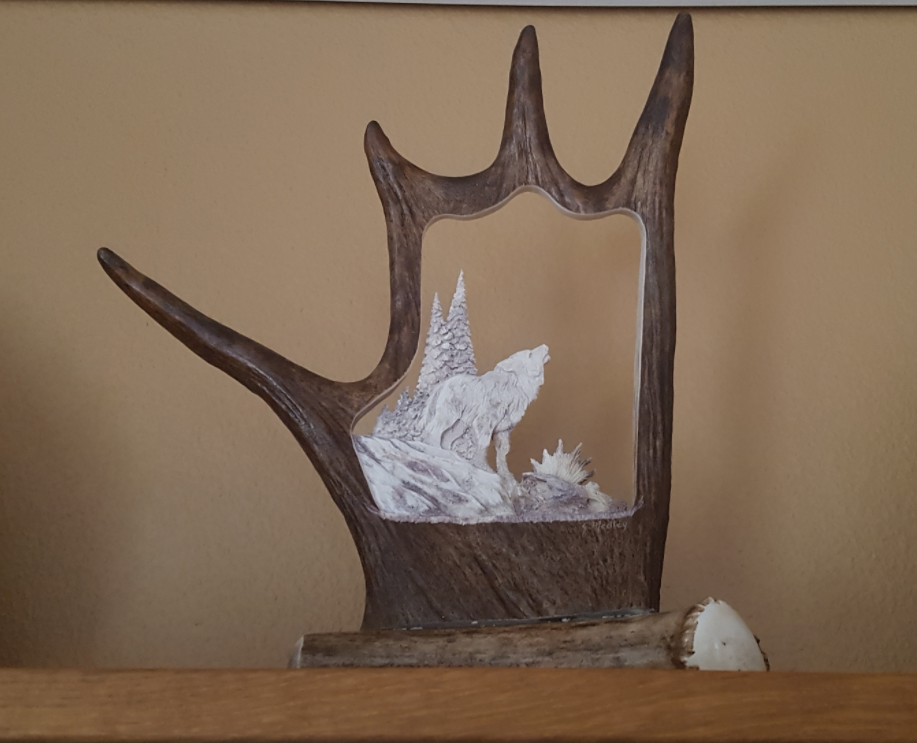 Howlin' at the Moon Wolf Antler Carving