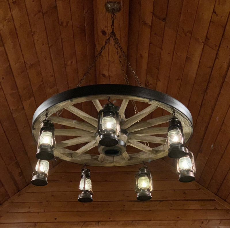 RUSTIC WAGON WHEEL CHANDELIER