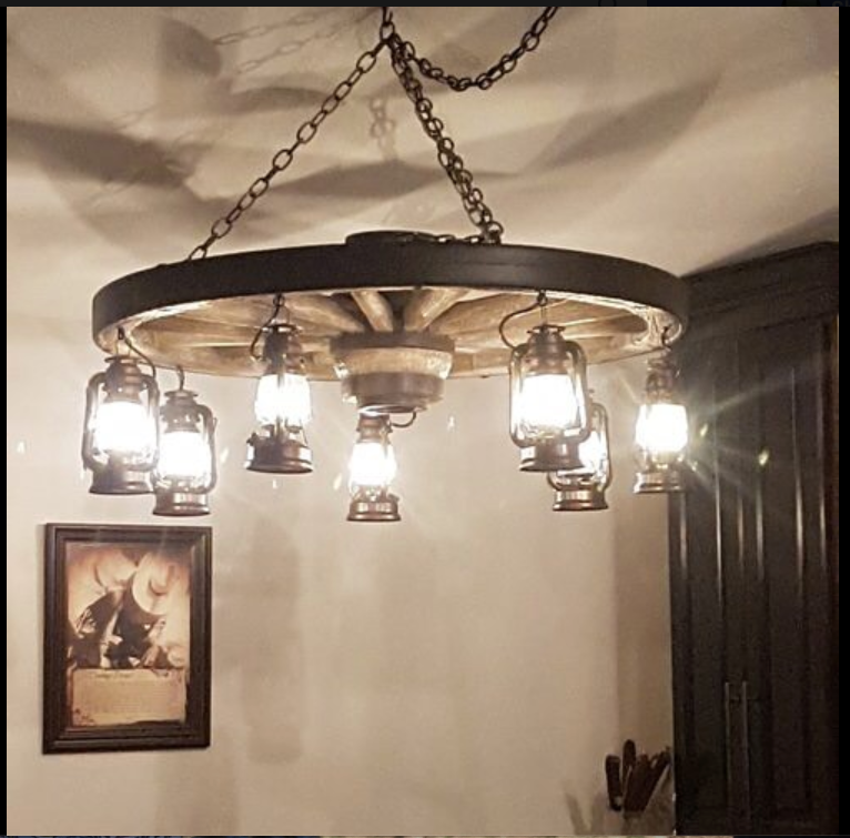 RUSTIC WAGON WHEEL CHANDELIER