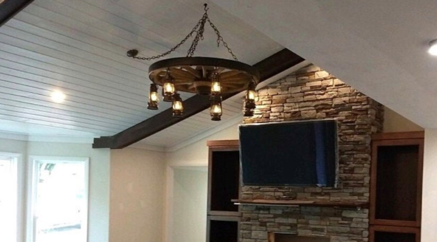 Buffalo Bill Wagon Wheel Rustic Chandelier, 42" W x 12"T
