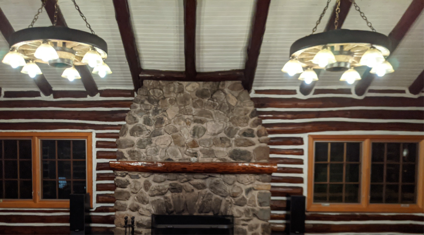 RUSTIC WAGON WHEEL CHANDELIER