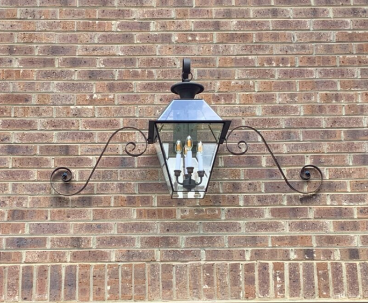 Mustache Curls (Lanterns Shown Are Not Included)