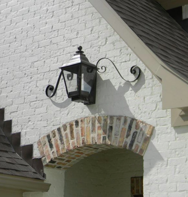 Mustache Curls (Lanterns Shown Are Not Included)