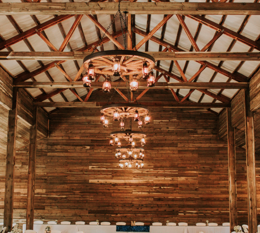 RUSTIC WAGON WHEEL CHANDELIER