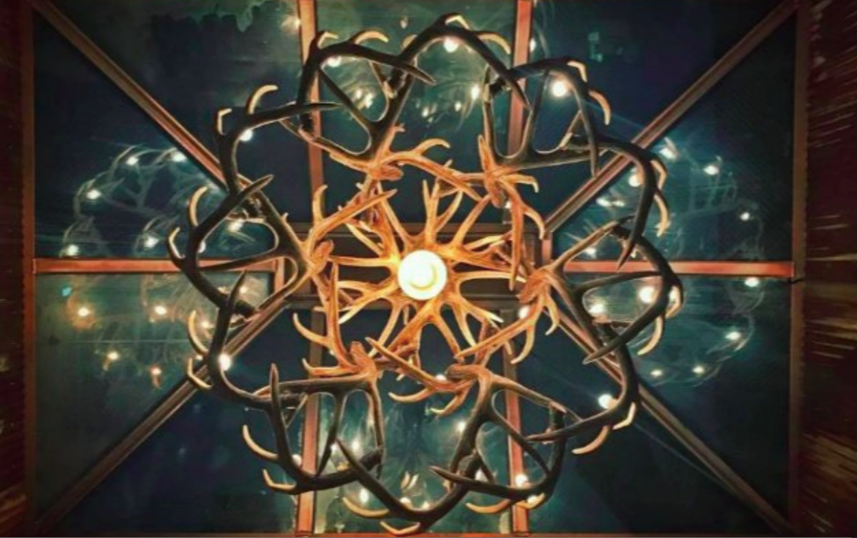 FAUX ANTLER CHANDELIER