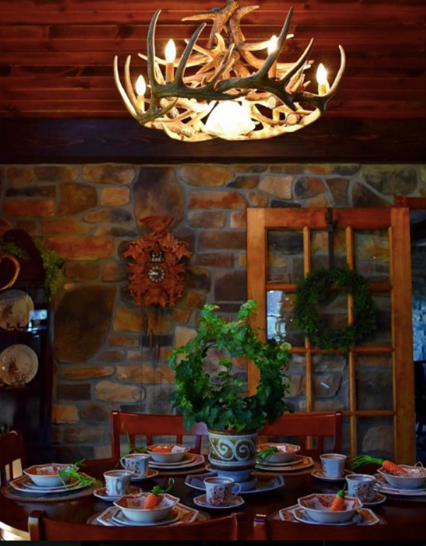 FAUX ANTLER CHANDELIER