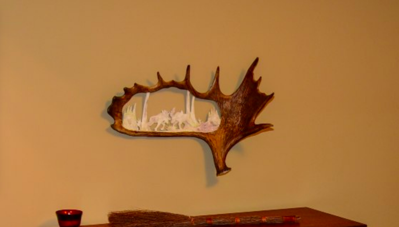 Fighting Bulls Antler Carving