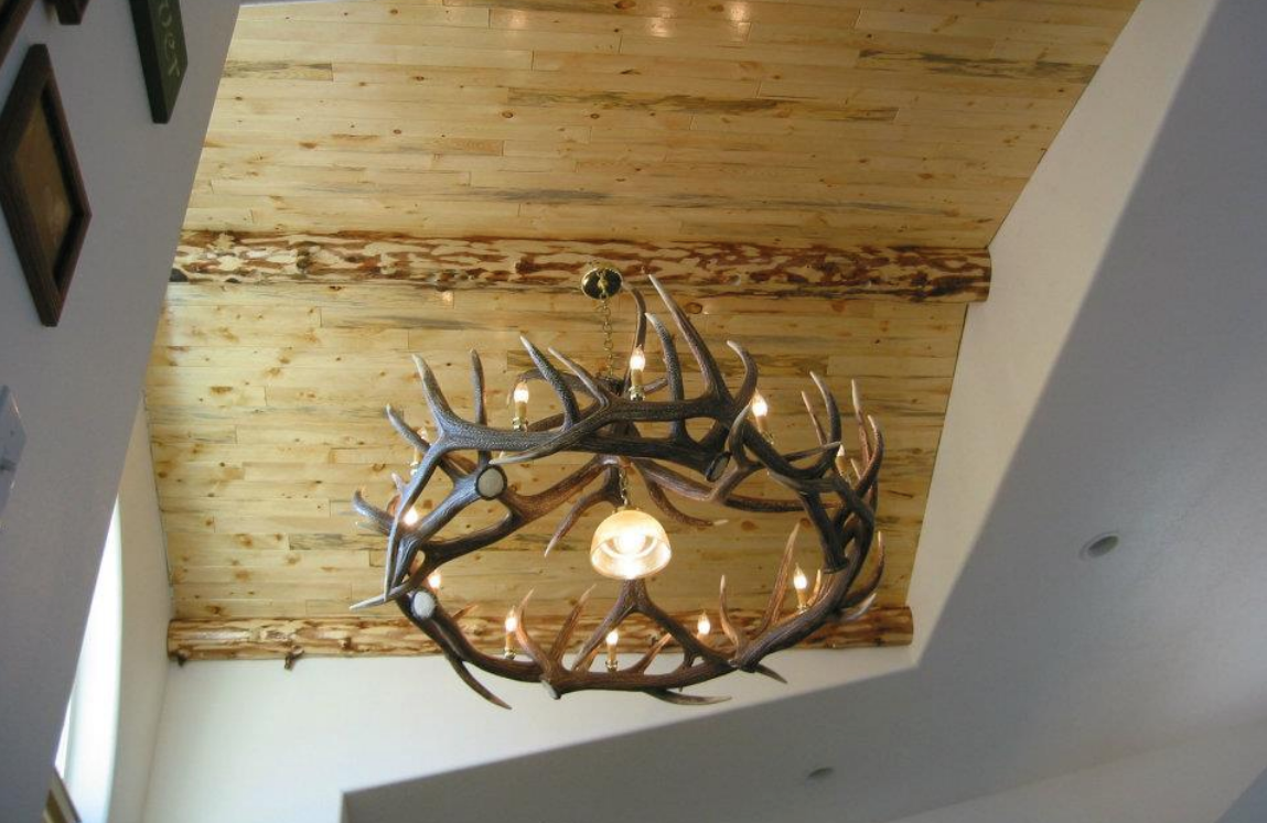 FAUX ANTLER CHANDELIER