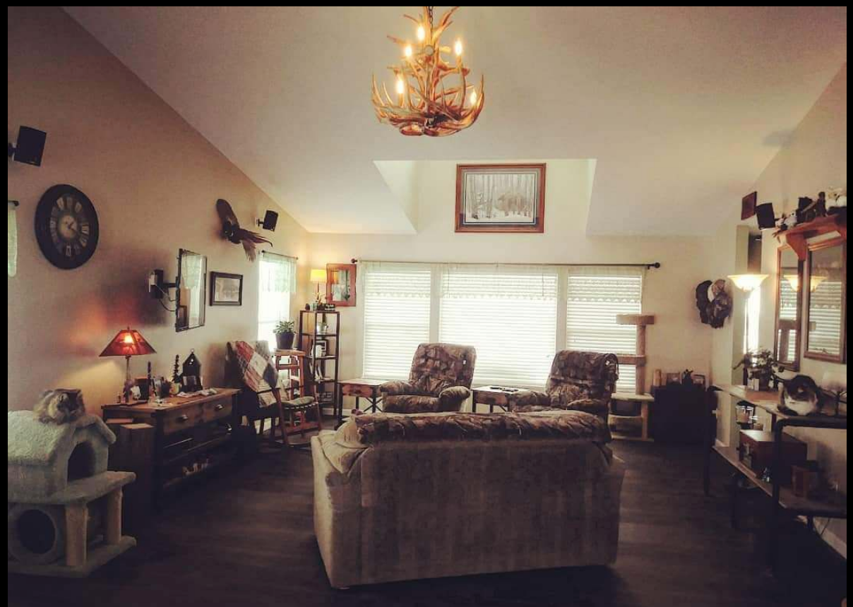 FAUX ANTLER CHANDELIER